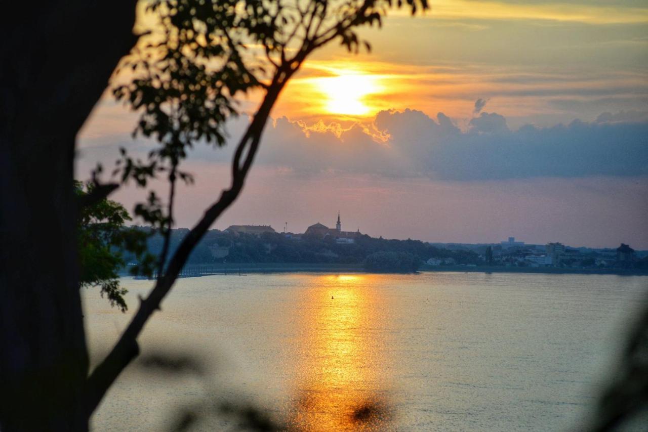 Kuca Za Odmor Mirni Kutak Vukovar Buitenkant foto